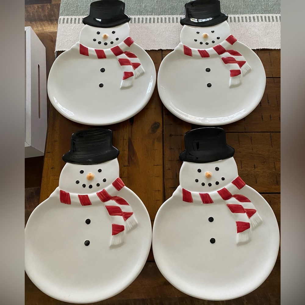 William Sanoma - Snowman dessert plates